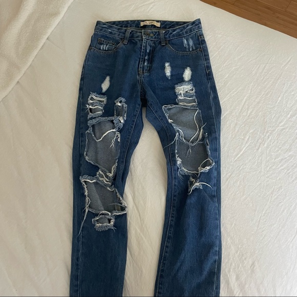 Super Ripped Jeans - Picture 2 of 4